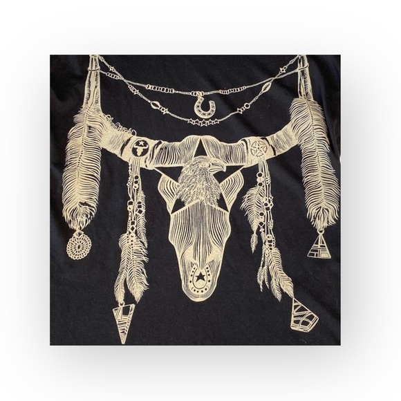 Rare: new Lauren Moshi ✌︎︎ Wanderlust Feather Steer Skull Tee Shirt ✌︎︎ Raw Cut - Picture 9 of 16